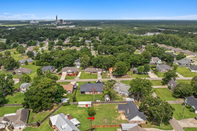 11313 N River Vue Circle, Biloxi, MS 39532