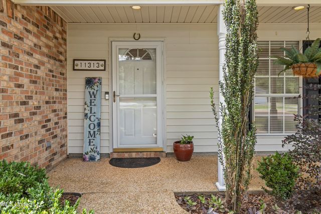 11313 N River Vue Circle, Biloxi, MS 39532