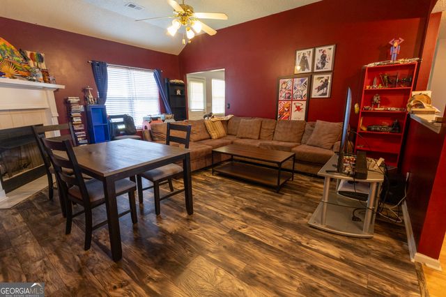 401 Links View Drive, Bonaire, GA 31005