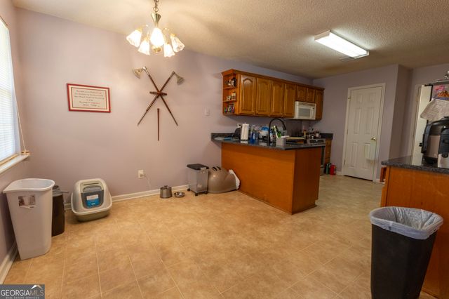 401 Links View Drive, Bonaire, GA 31005