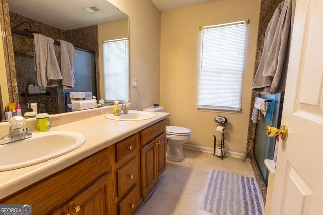 401 Links View Drive, Bonaire, GA 31005