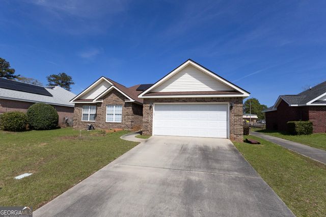 401 Links View Drive, Bonaire, GA 31005