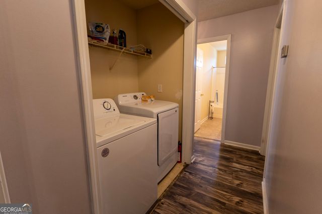 401 Links View Drive, Bonaire, GA 31005