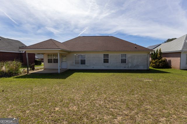 401 Links View Drive, Bonaire, GA 31005