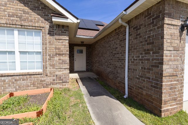 401 Links View Drive, Bonaire, GA 31005