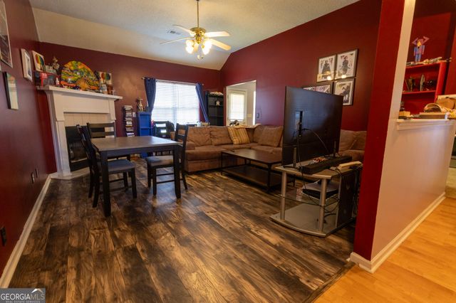 401 Links View Drive, Bonaire, GA 31005