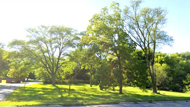 38630 N Sheridan Road, Beach Park, IL 60099