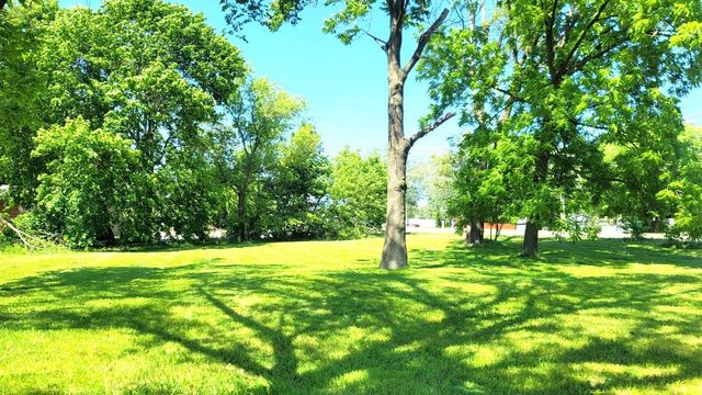38630 N Sheridan Road, Beach Park, IL 60099