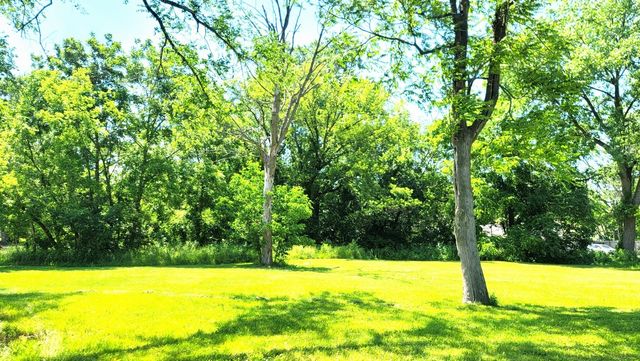 38630 N Sheridan Road, Beach Park, IL 60099
