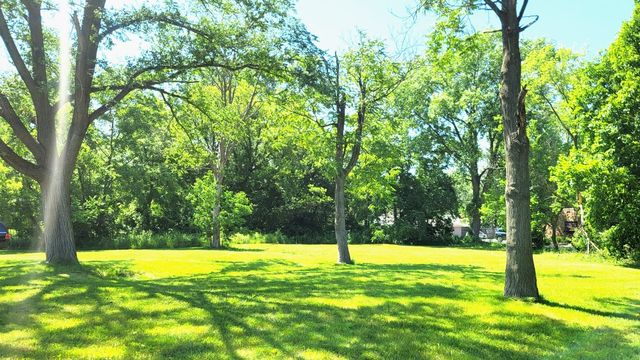 38630 N Sheridan Road, Beach Park, IL 60099