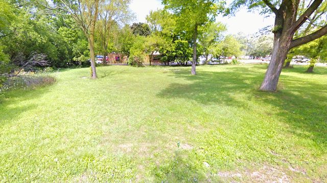 38630 N Sheridan Road, Beach Park, IL 60099
