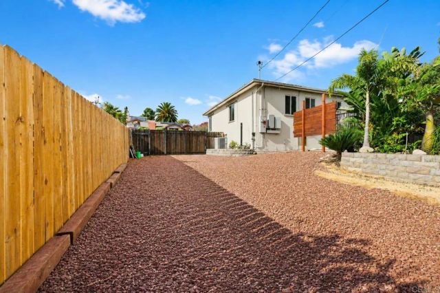 6887 Colorado Ave, La Mesa, CA 91942