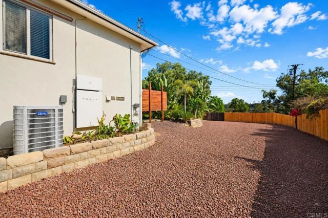 6887 Colorado Ave, La Mesa, CA 91942