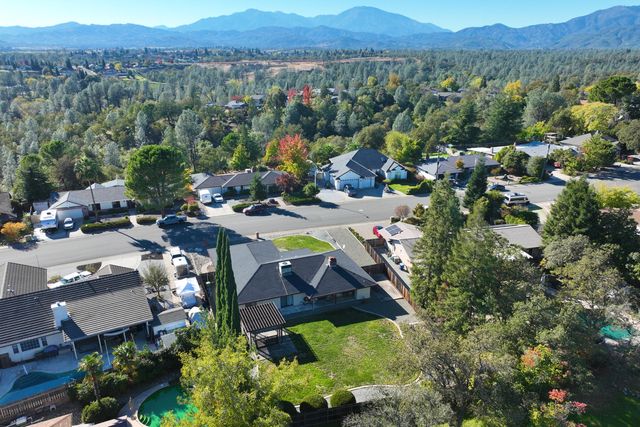 3122 Panorama Drive, Redding, CA 96003