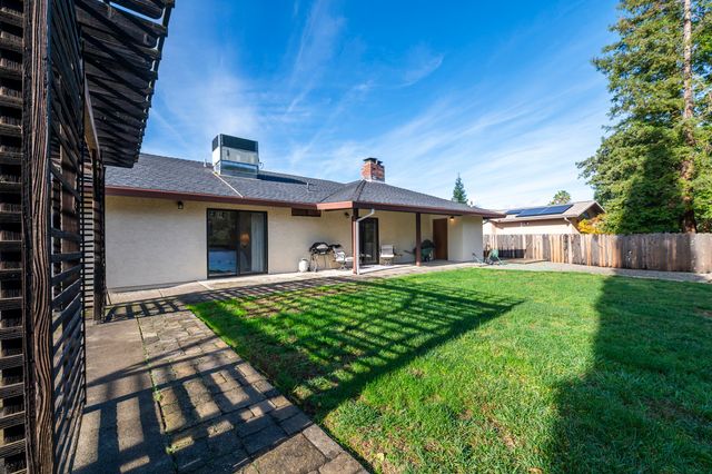 3122 Panorama Drive, Redding, CA 96003