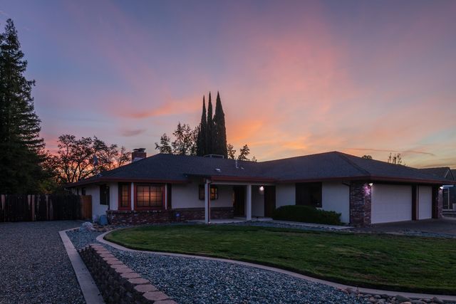 3122 Panorama Drive, Redding, CA 96003
