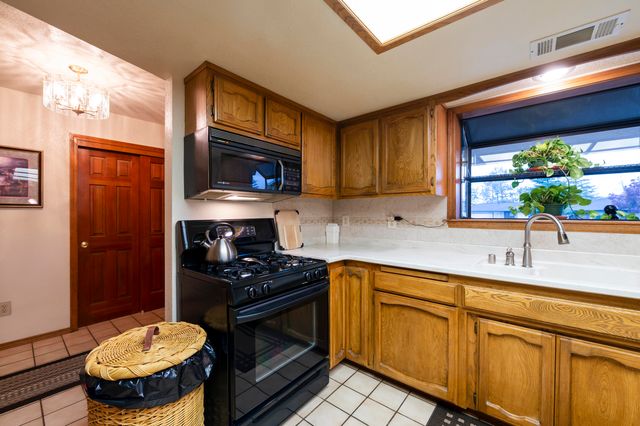 3122 Panorama Drive, Redding, CA 96003