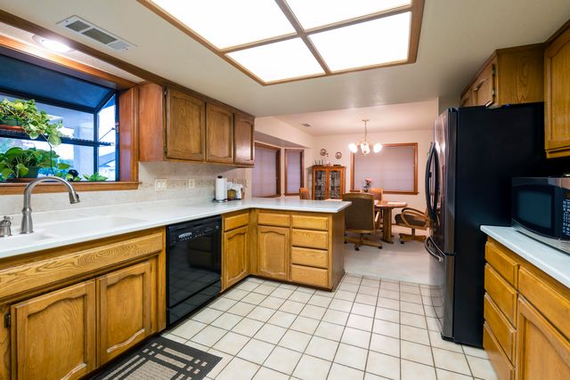 3122 Panorama Drive, Redding, CA 96003