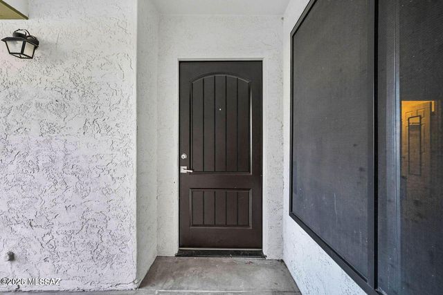 660 E River Road APT W, Tucson, AZ 85704