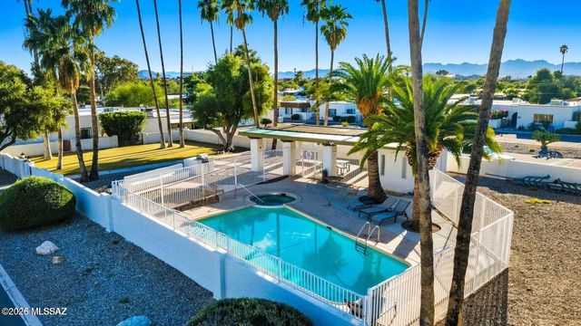 660 E River Road APT W, Tucson, AZ 85704