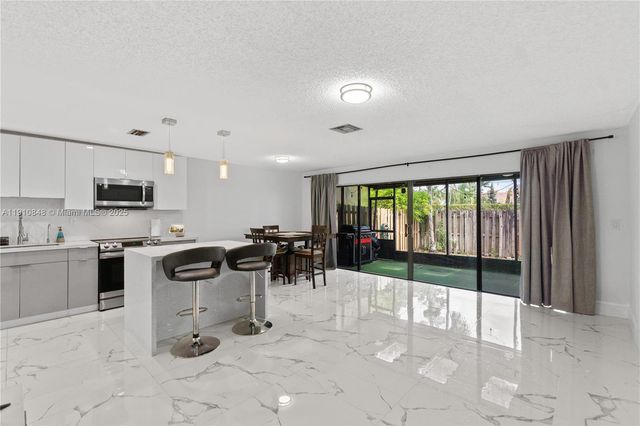 8033 NW 29 STREET, Sunrise, FL 33322