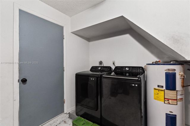 8033 NW 29 STREET, Sunrise, FL 33322