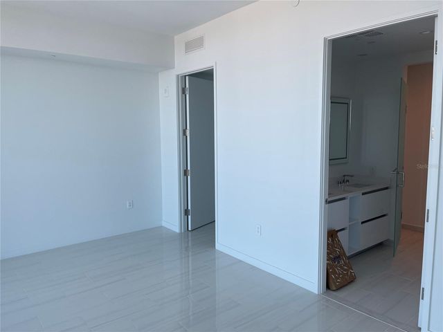 400 CENTRAL AVE 2708, St Petersburg, FL 33701