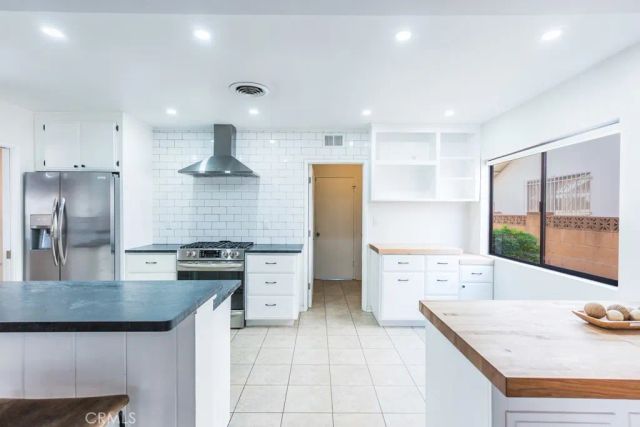 6563 Bianca, Van Nuys, CA 91406