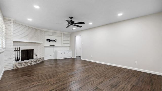 3203 W Piney Brook Drive, La Porte, TX 77571
