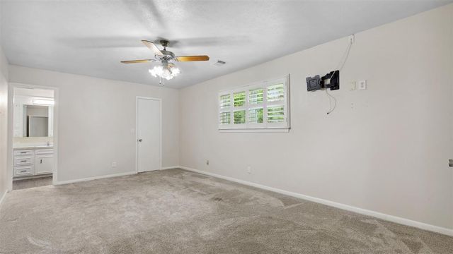 3203 W Piney Brook Drive, La Porte, TX 77571