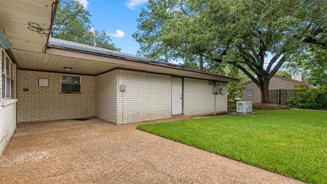 3203 W Piney Brook Drive, La Porte, TX 77571