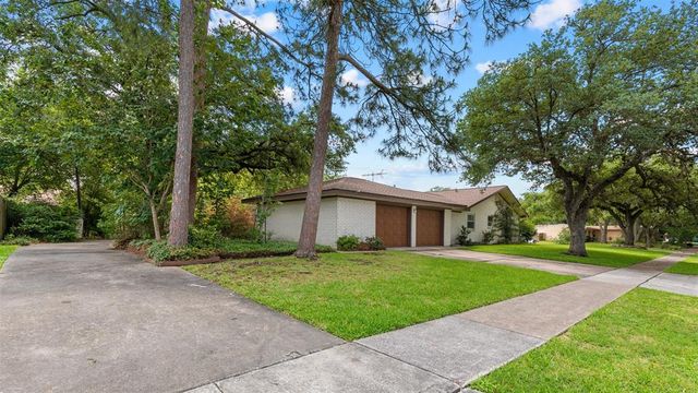 3203 W Piney Brook Drive, La Porte, TX 77571
