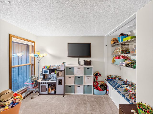 987 Ne 5TH Dr, Hillsboro, OR 97124