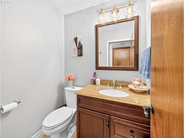 987 Ne 5TH Dr, Hillsboro, OR 97124