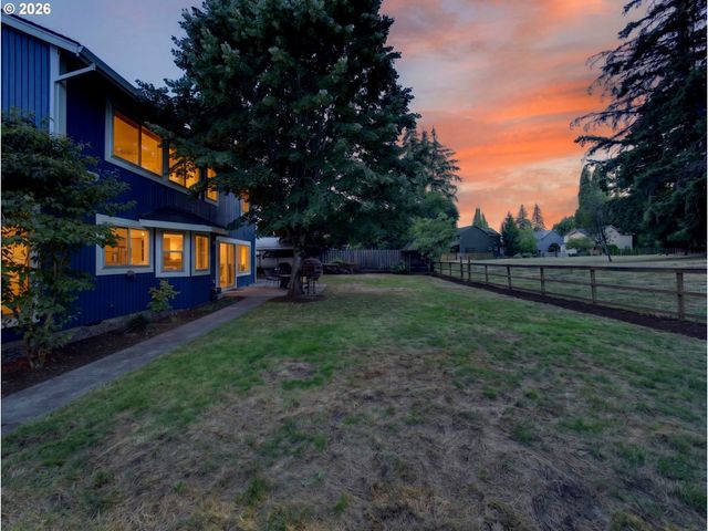 987 Ne 5TH Dr, Hillsboro, OR 97124