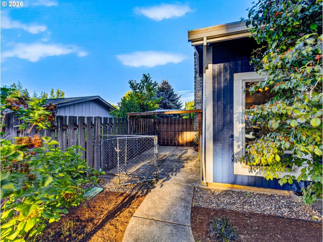 987 Ne 5TH Dr, Hillsboro, OR 97124