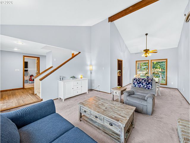 987 Ne 5TH Dr, Hillsboro, OR 97124
