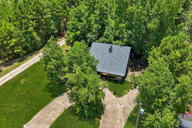 237 Long Drive, Onalaska, TX 77360