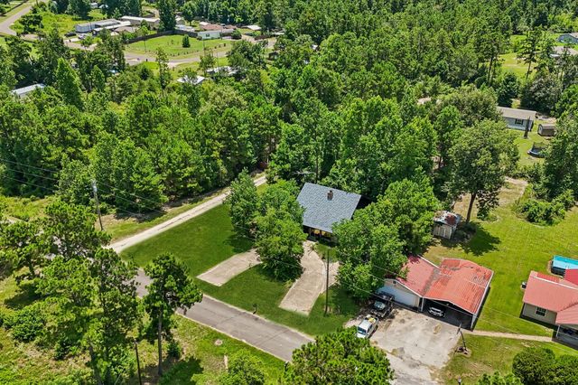 237 Long Drive, Onalaska, TX 77360