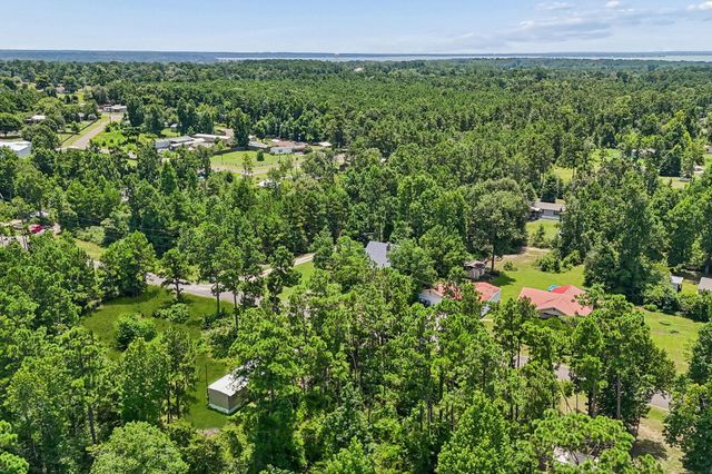 237 Long Drive, Onalaska, TX 77360