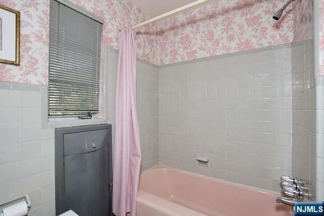 91 Rose Avenue, Woodcliff Lake, NJ 07677