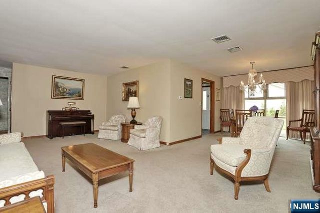 91 Rose Avenue, Woodcliff Lake, NJ 07677