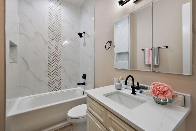 12623 NE 49TH DRIVE, Oxford, FL 34484