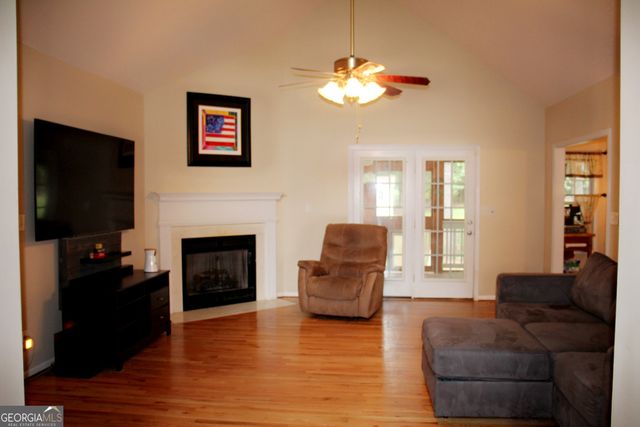 251 NE Southern Walk Dr, Milledgeville, GA 31061