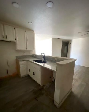 6341 Elkhorn Manor Dr, Rio Linda, CA 95673
