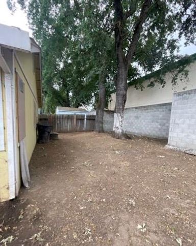 6341 Elkhorn Manor Dr, Rio Linda, CA 95673