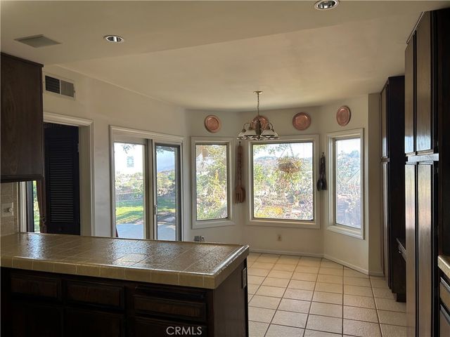 14676 Deervale, Sherman Oaks, CA 91403