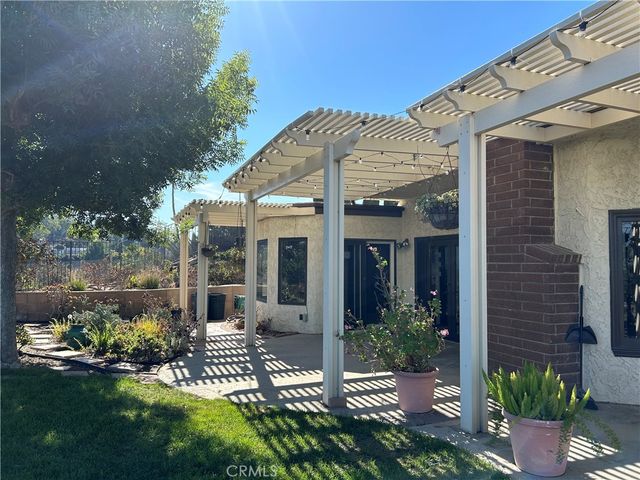 14676 Deervale, Sherman Oaks, CA 91403