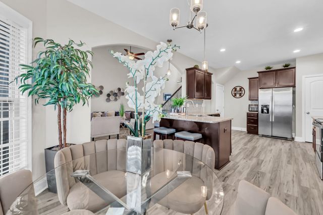 106 David Keith Ln, Clarksville, TN 37042