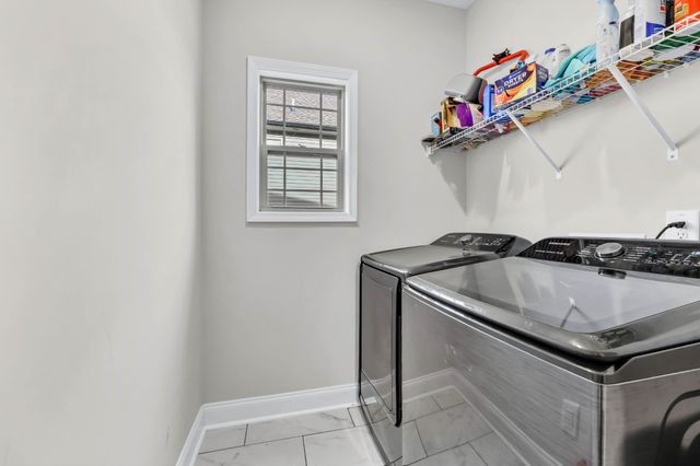 106 David Keith Ln, Clarksville, TN 37042